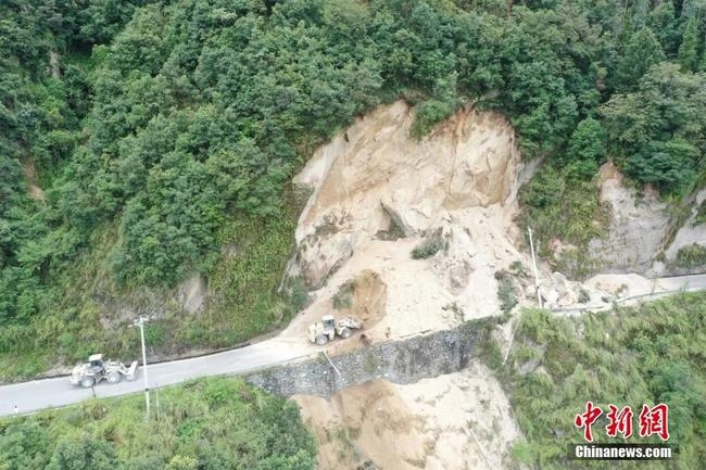 Thương vong do động đất tại Trung Quốc tăng lên hơn 50 người